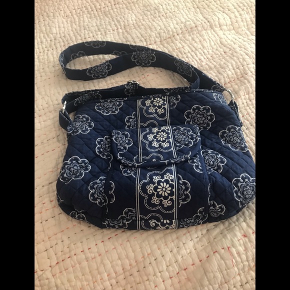 white fabric handbags